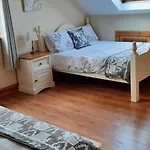 Tranquil Retreat At Ailt Semesterbostad