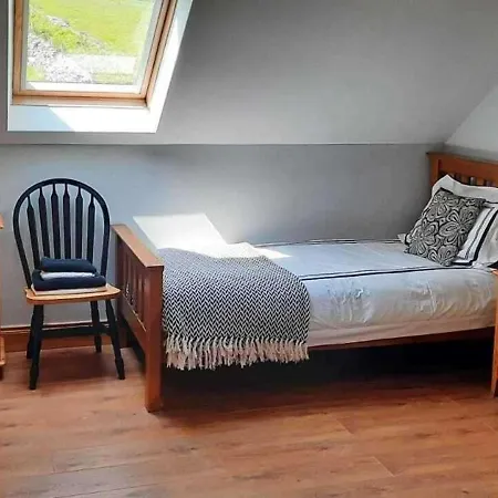 Dom wakacyjny Tranquil Retreat At Ailt