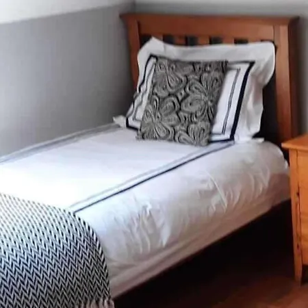 Сasa de vacaciones Tranquil Retreat At Ailt Cottage- Sleeps13 Dunfanaghy